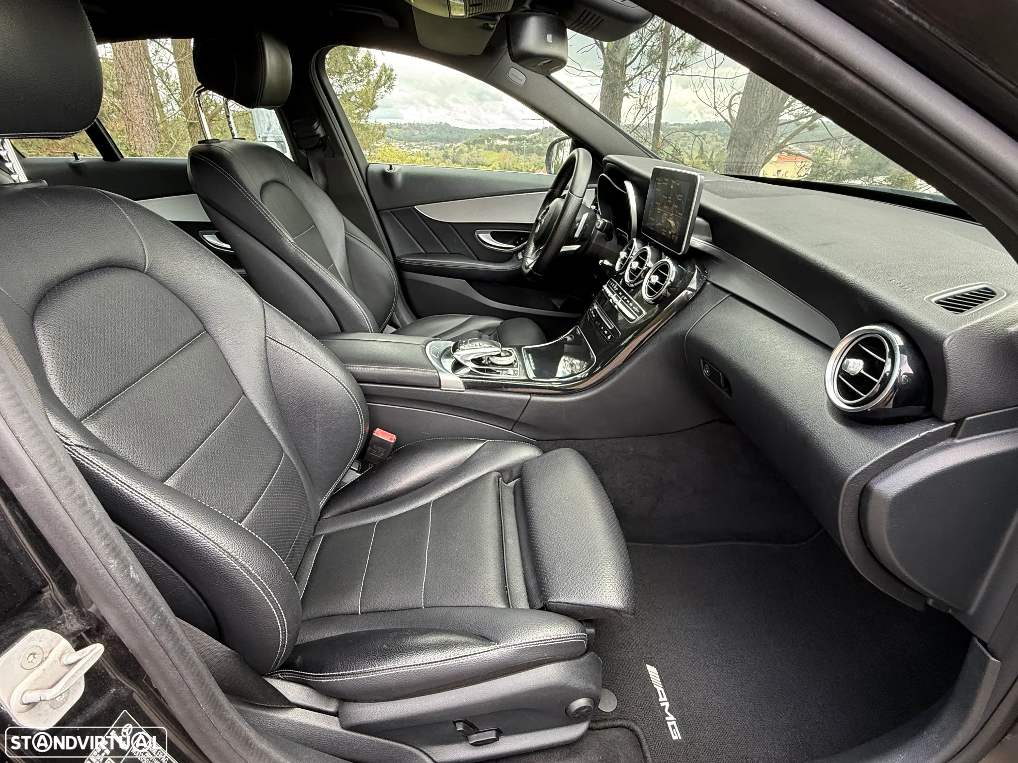 Mercedes-Benz C 300 h AMG Line - 26