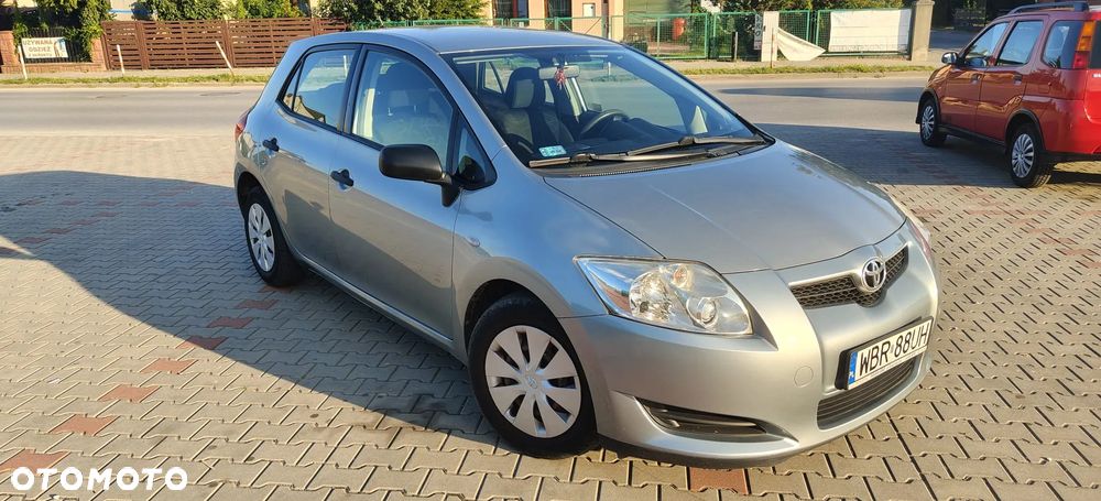 Toyota Auris 1.33 VVT-i Terra - 3