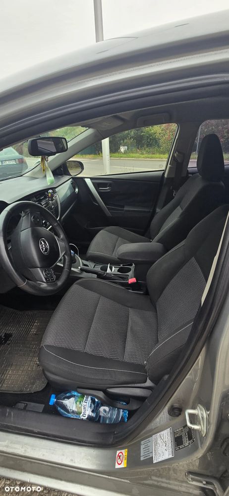 Toyota Auris 1.8 HSD Luna - 11
