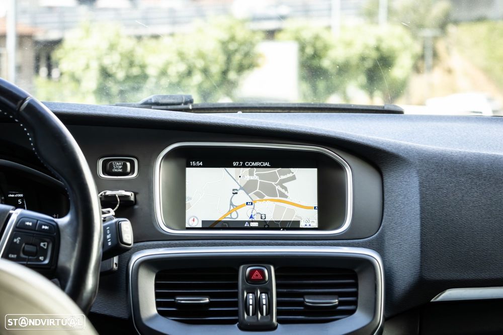 Volvo V40 1.6 D2 Momentum - 33