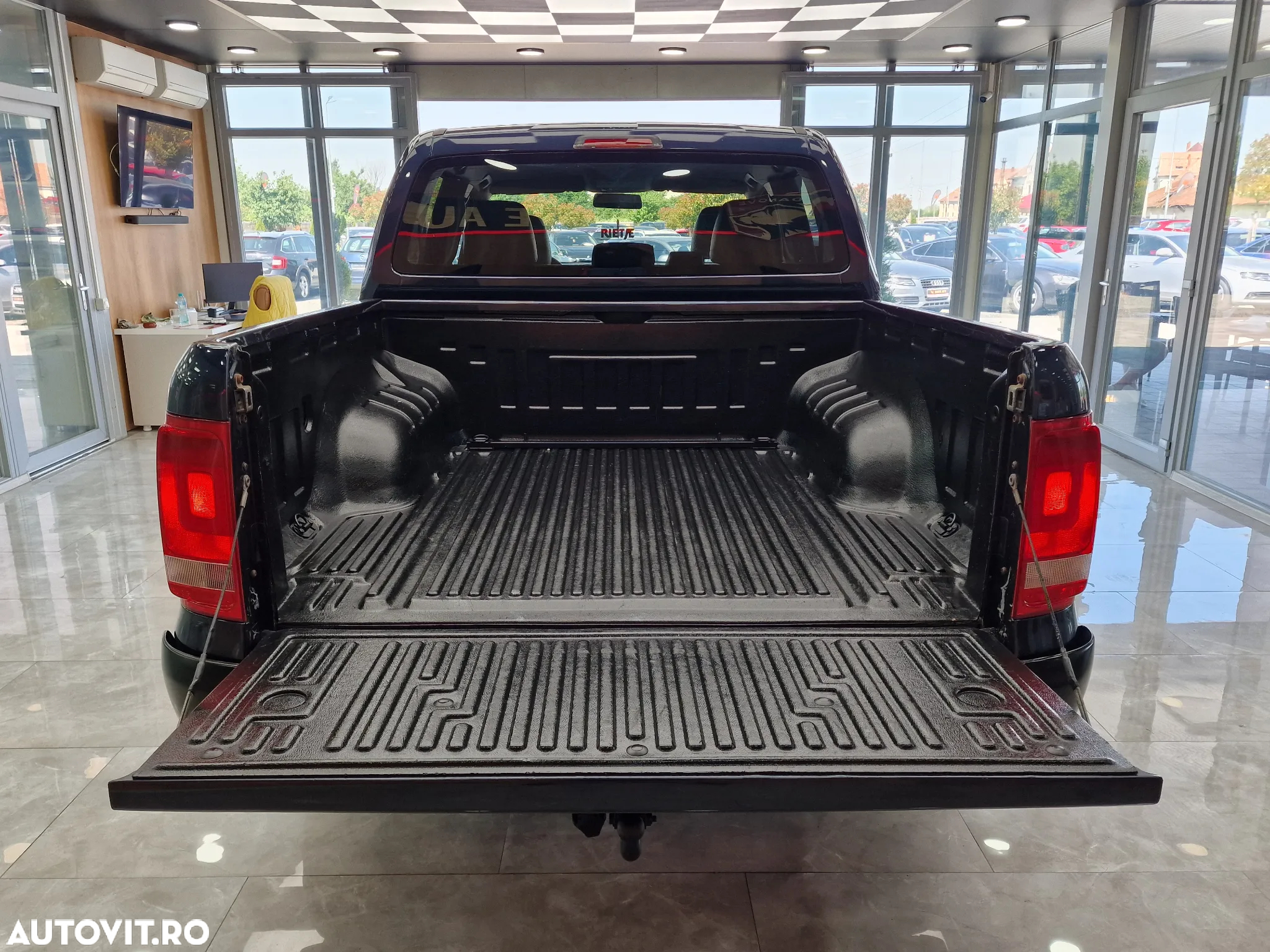 Volkswagen Amarok - 11
