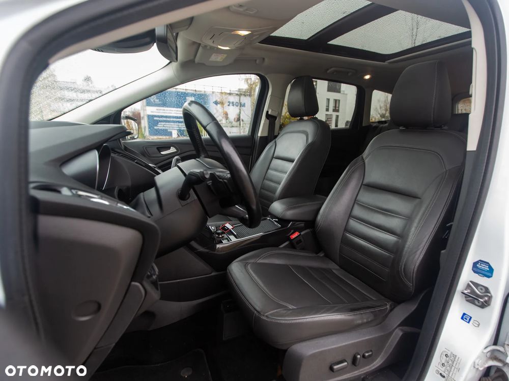 Ford Kuga 2.0 TDCi 4x4 Titanium - 24