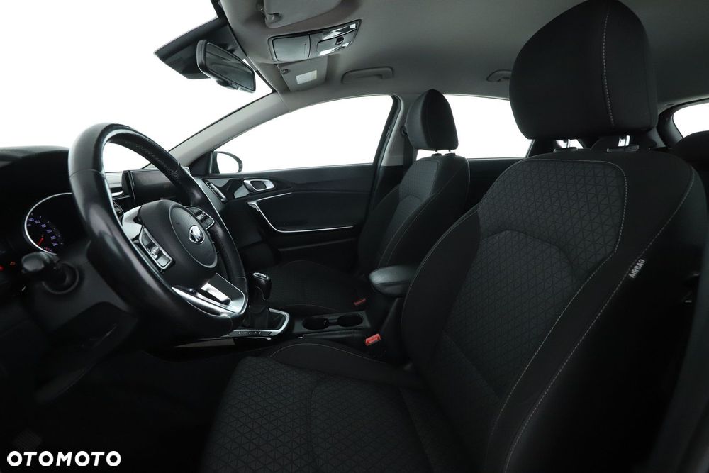 Kia Ceed - 23