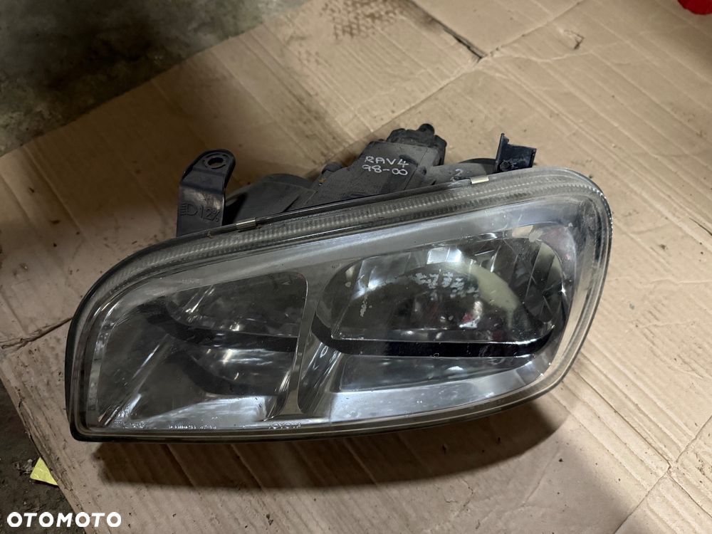 Lampa przednia lewa Toyota Rav-4 Lift 98-00r. - 1