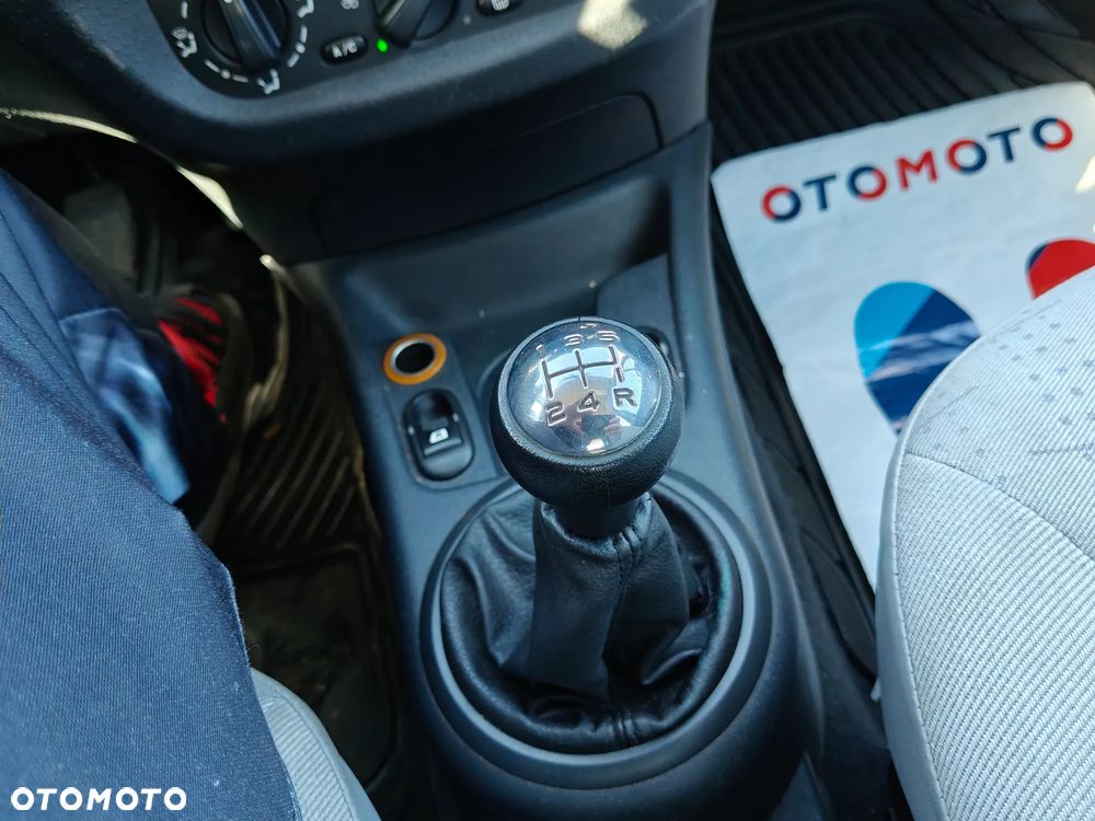 Citroën C3 1.4 Control+ (sx) - 23