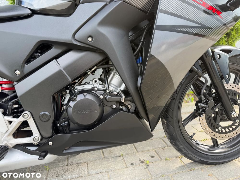 Honda CBR - 18