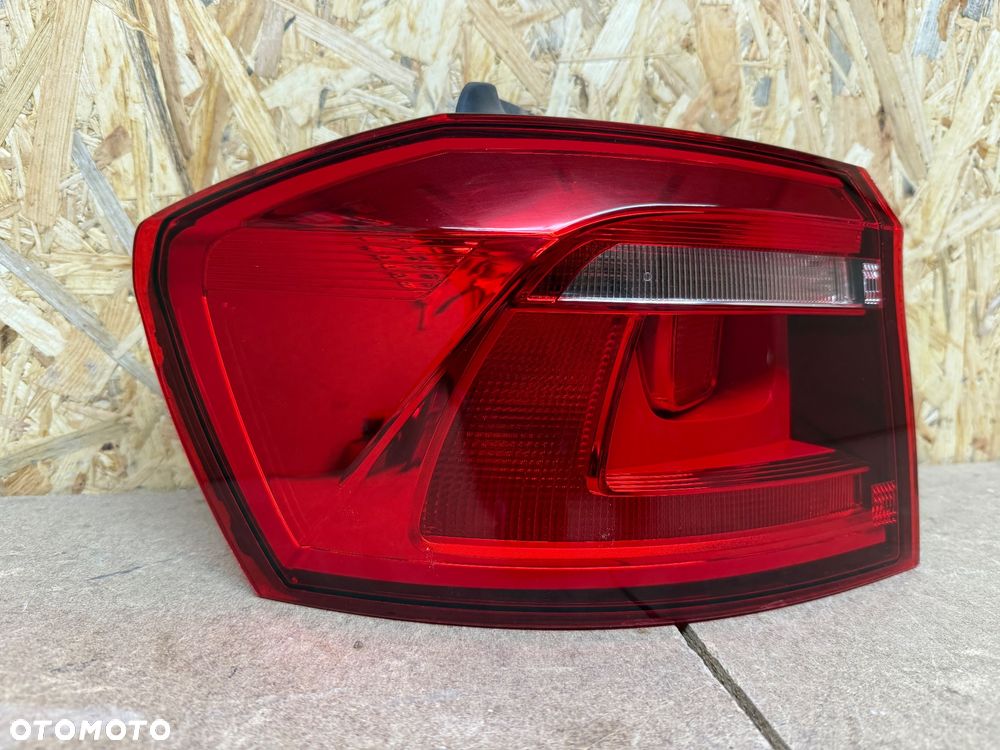 LAMPA TYŁ LEWA W BŁOTNIK VOLKSWAGEN GOLF SPORTSVAN 510. 510945095R - 9