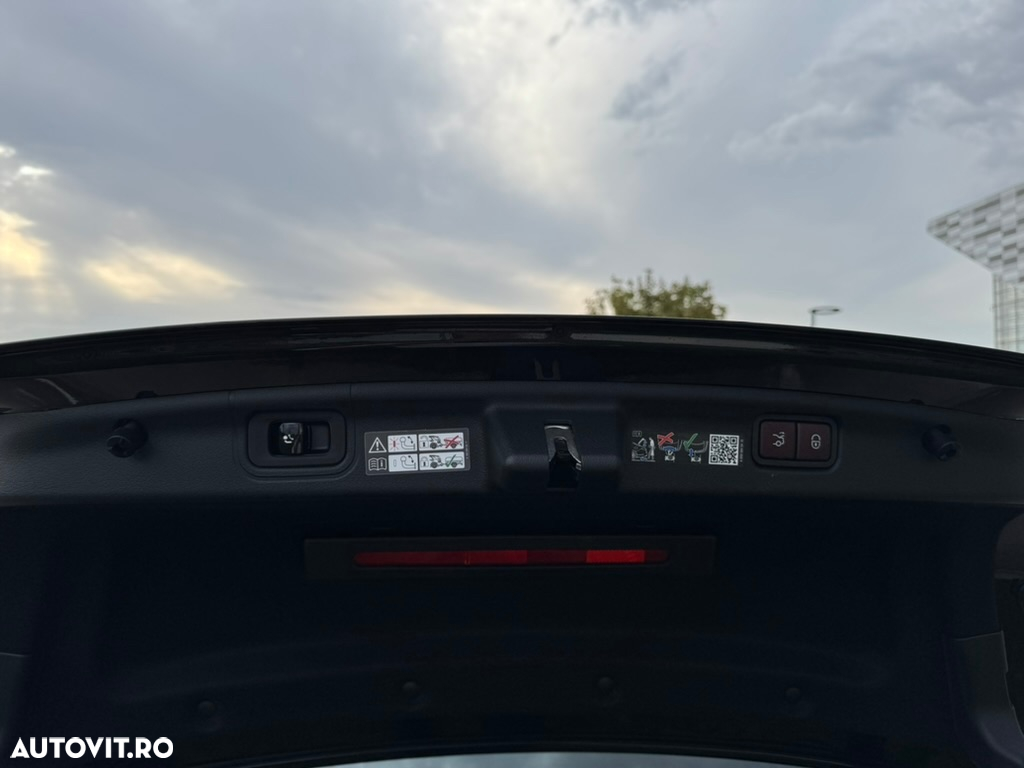 Mercedes-Benz C 220 d T 9G-TRONIC AMG Line - 11