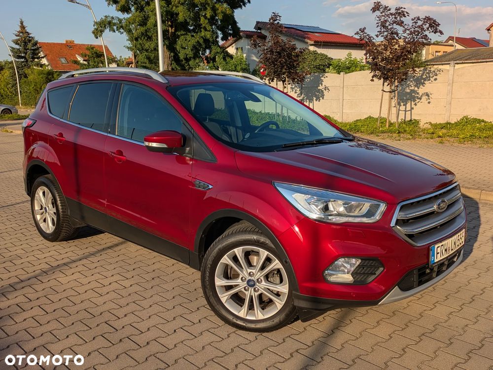 Ford Kuga 1.5 EcoBoost 2x4 Titanium - 10