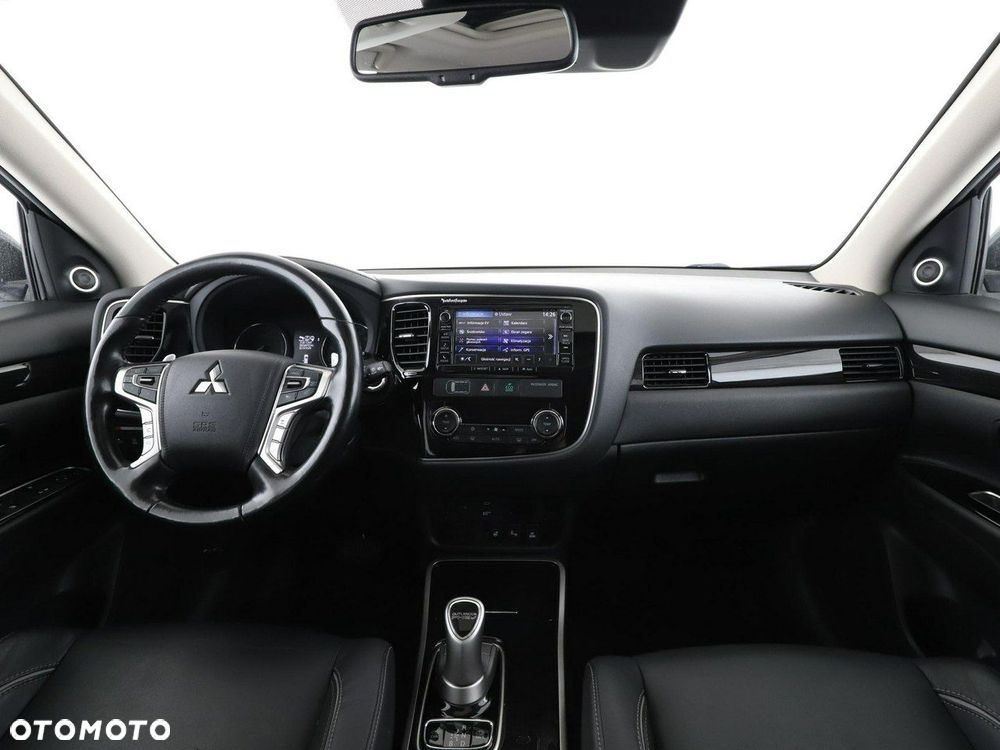Mitsubishi Outlander Instyle NAVI - 16