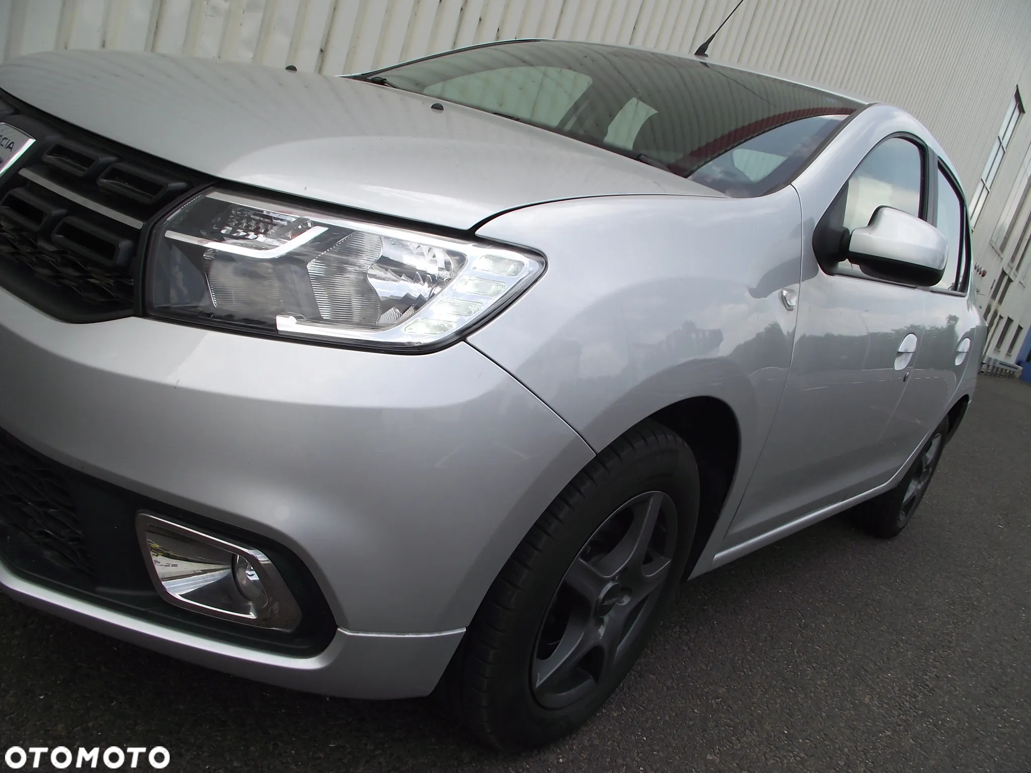 Dacia Logan 0.9 TCe Laureate S&S Easy-R - 13