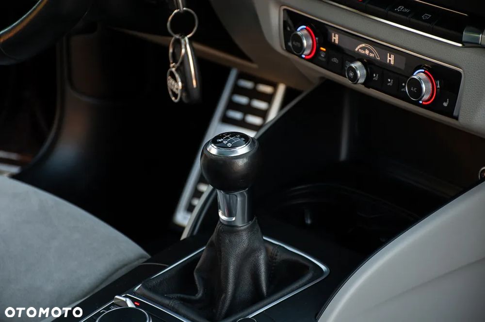 Audi A3 3-drzwiowe 1.8 TFSI S line Sportpaket - 22