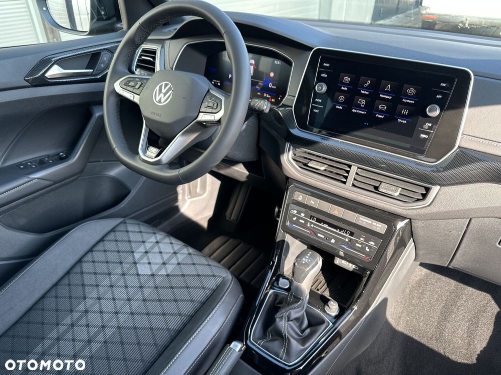 Volkswagen T-Cross - 24