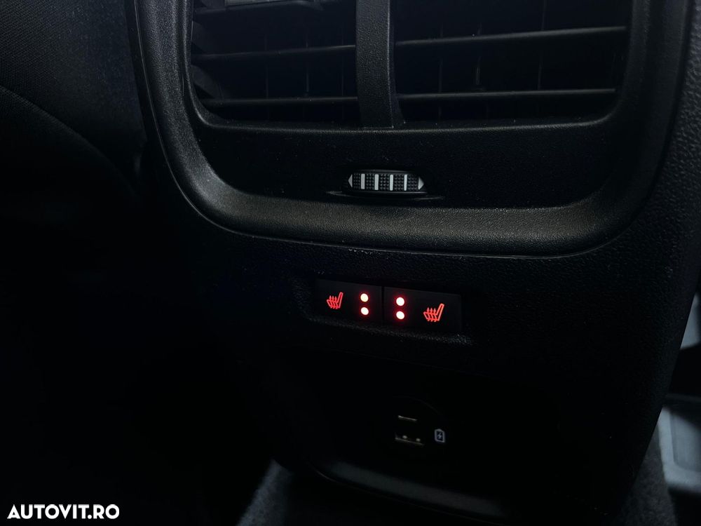Ford Kuga - 13