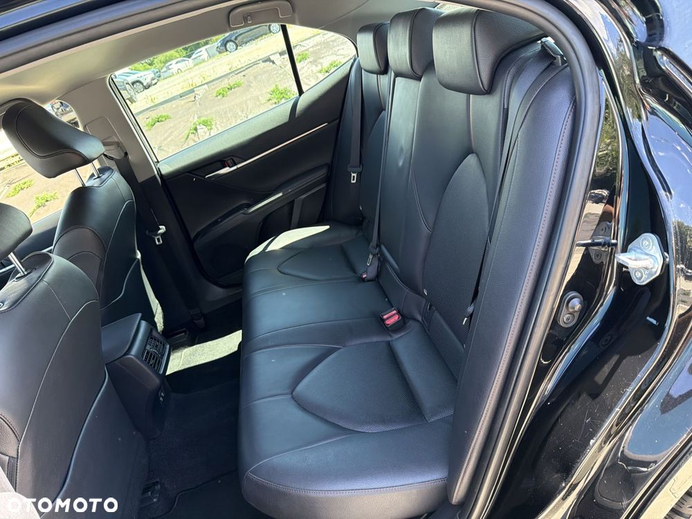 Toyota Camry 2.5 Hybrid Executive CVT - 10
