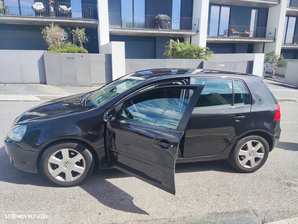 VW Golf 2.0 TDi Confortline - 6