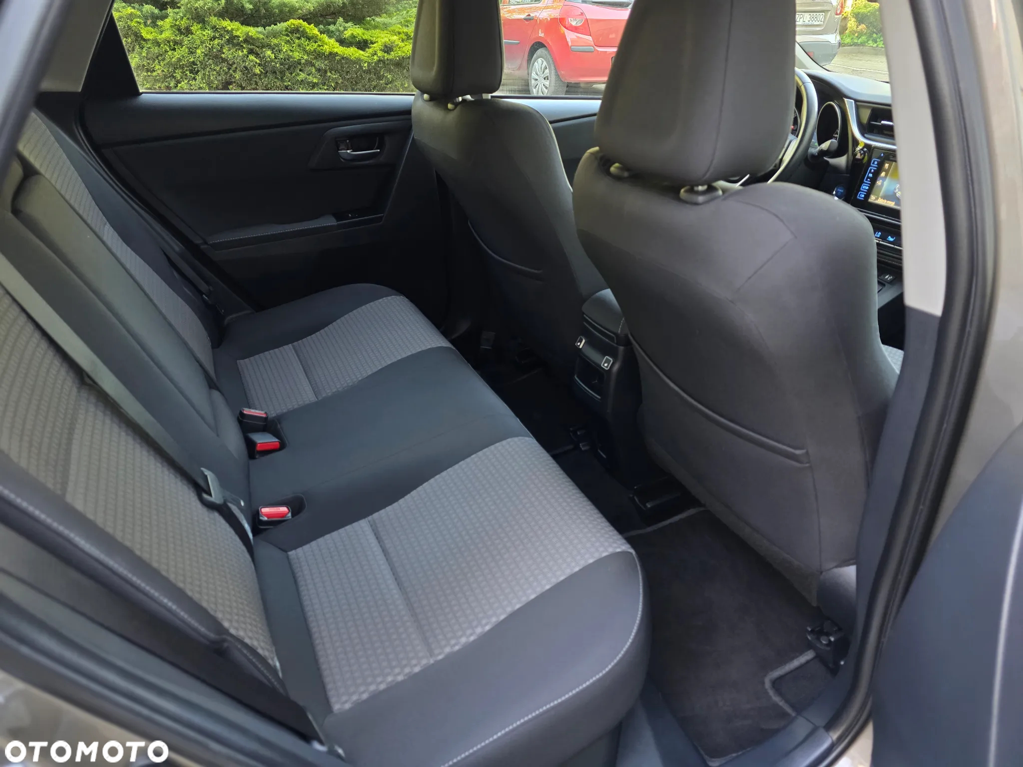 Toyota Auris 1.8 VVT-i Hybrid Automatik Edition S+ - 22