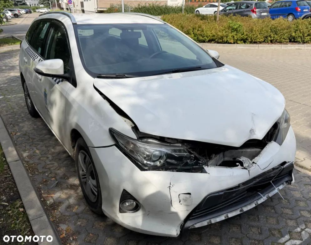 Toyota Auris - 1