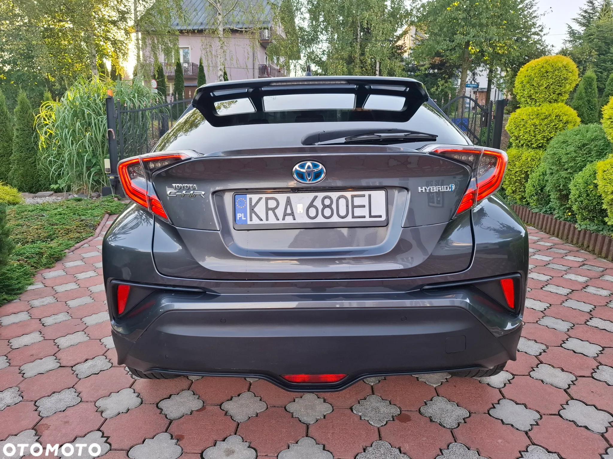 Toyota C-HR 1.8 Hybrid Neon Lime powered by JBL - 7