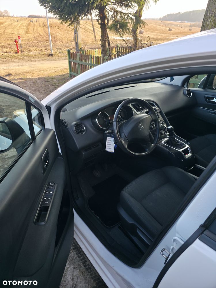 Peugeot 5008 - 13