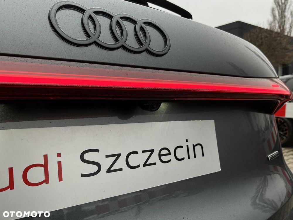 Audi Q5 Sportback - 12