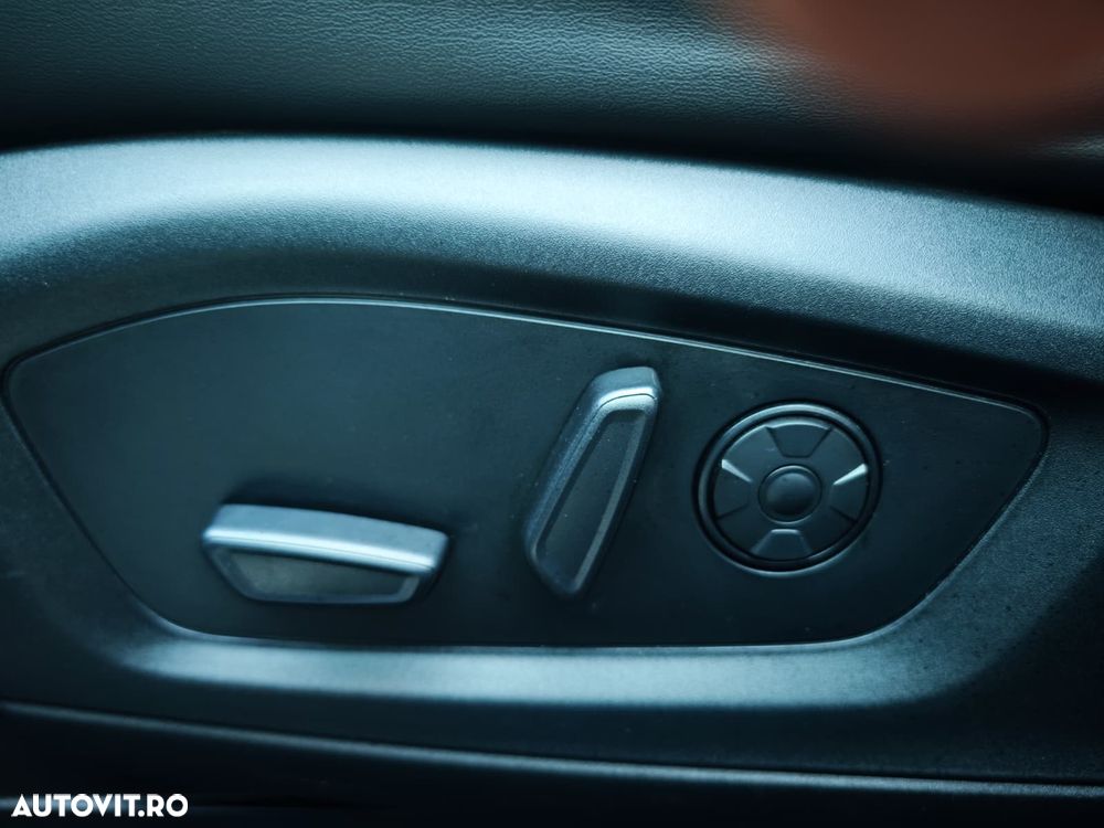 Ford Explorer 3.0 PHEV Platinum - 14