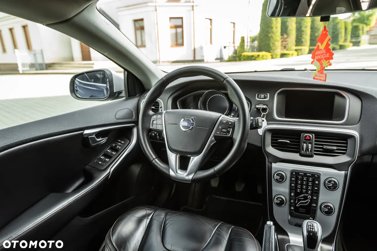 Volvo V40 D3 Drive-E Ocean Race - 23