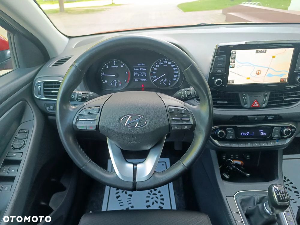 Hyundai i30 blue Kombi 1.6 CRDi Style - 30