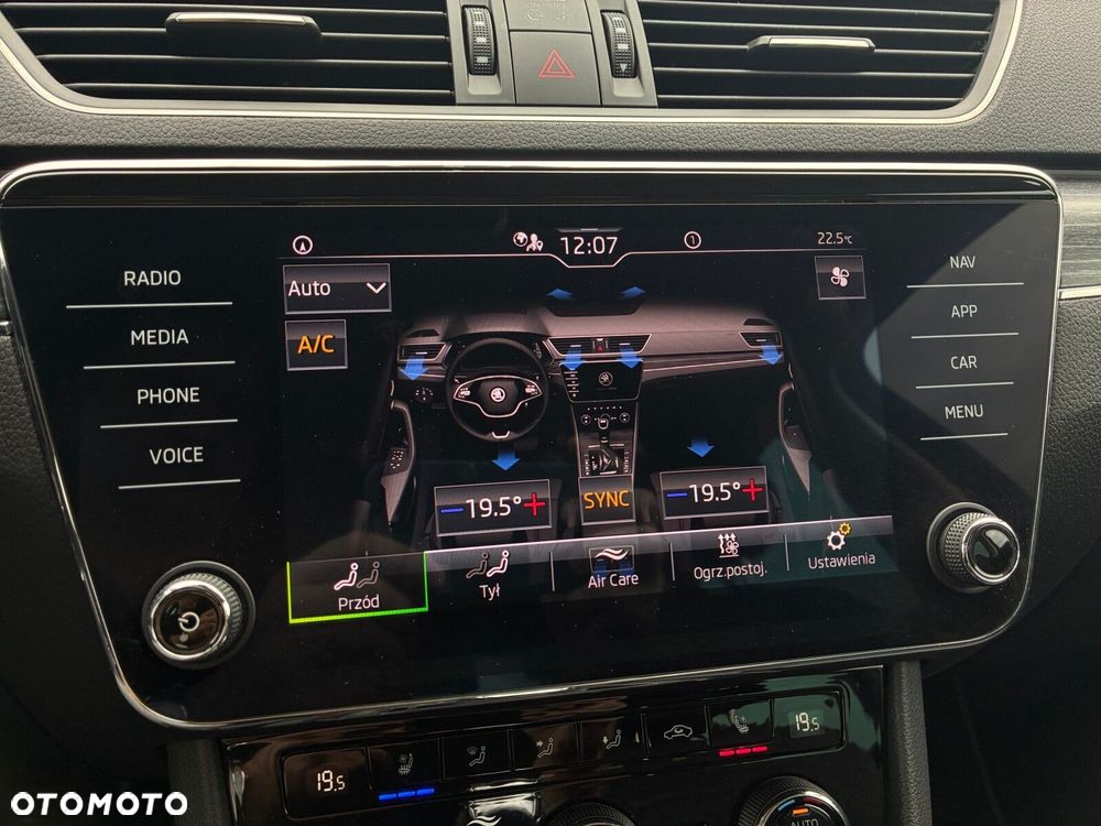 Skoda Superb 2.0 TDI SCR Style DSG - 22