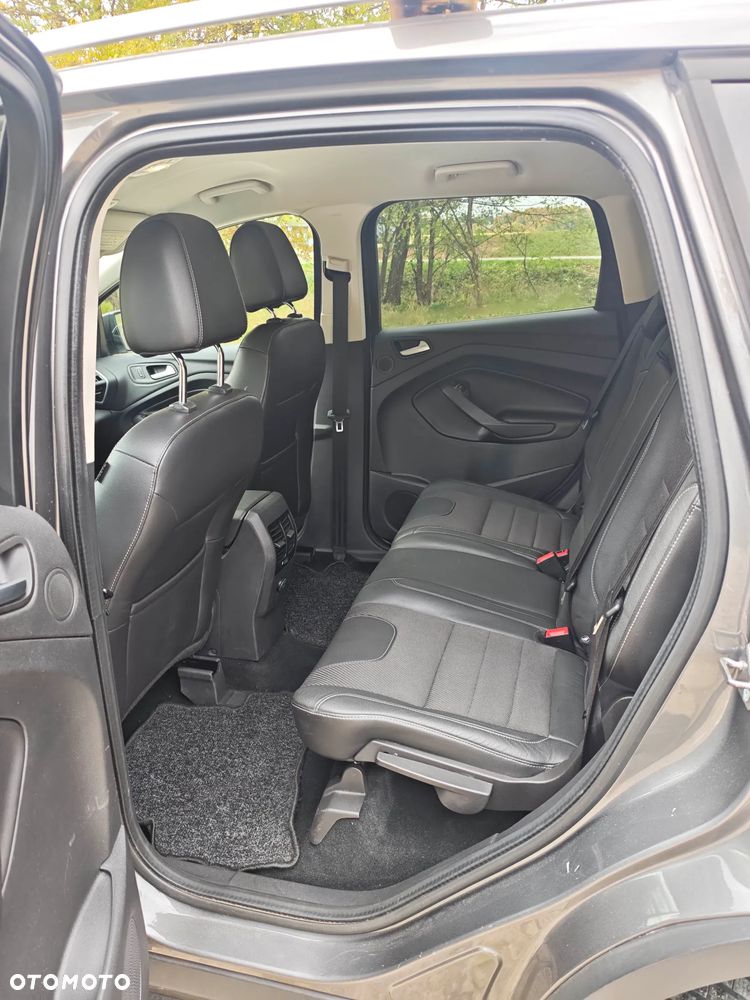 Ford Kuga 2.0 TDCi 4x4 Titanium - 27