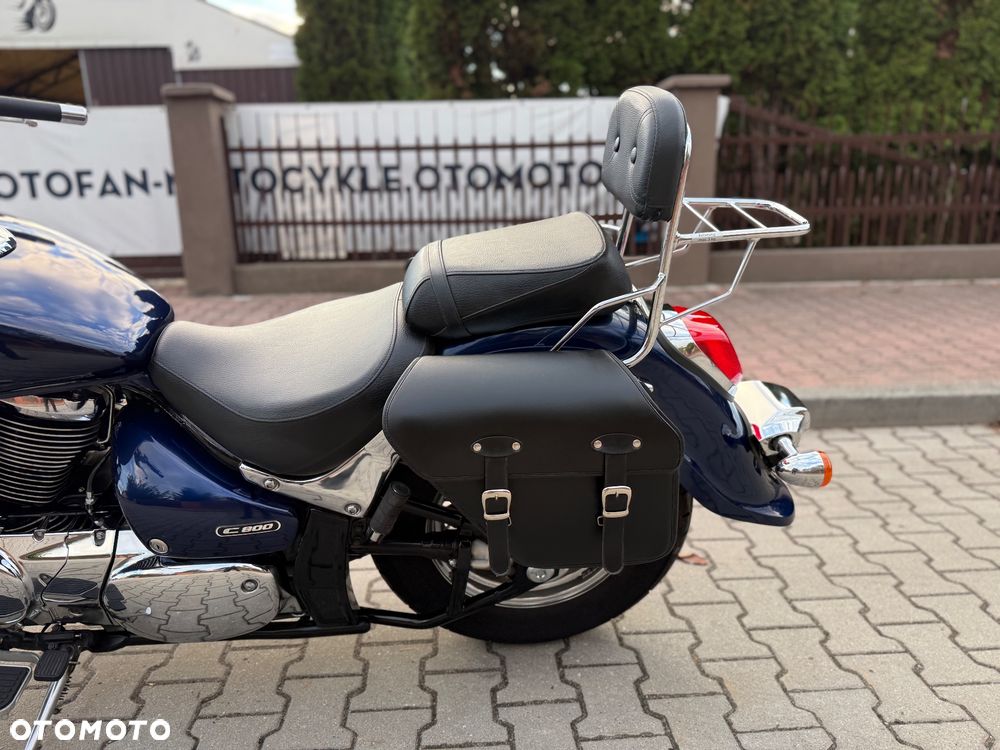 Suzuki Intruder - 24
