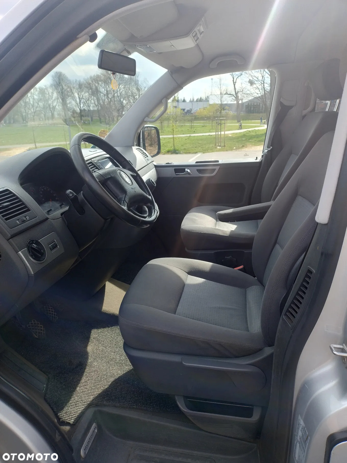 Volkswagen Multivan - 9