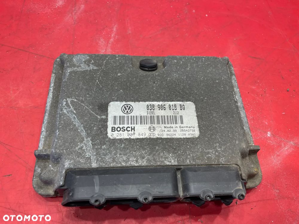 038906018BQ KOMPUTER STEROWNIK SILNIKA VW