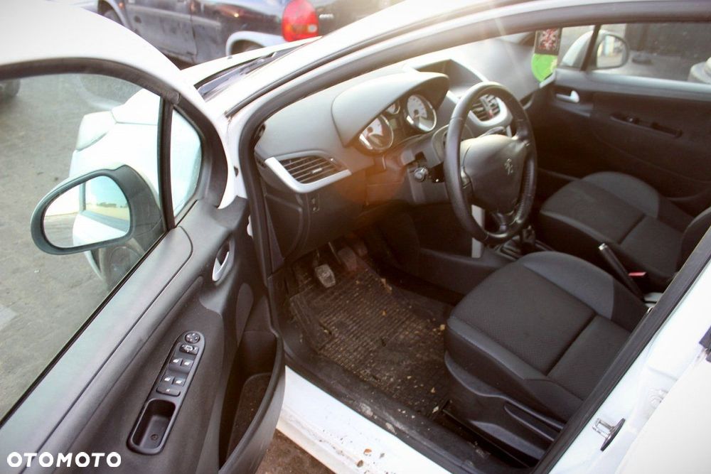 Peugeot 207 2012 1.4VVTi 8FP Kombi (MASKA, ZDERZAK, LAMPA, BŁOTNIK, DRZWI, SZYBA, FOTEL) - 6