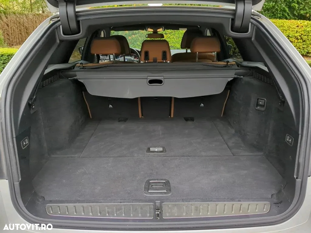 BMW Seria 5 518d AT MHEV - 18