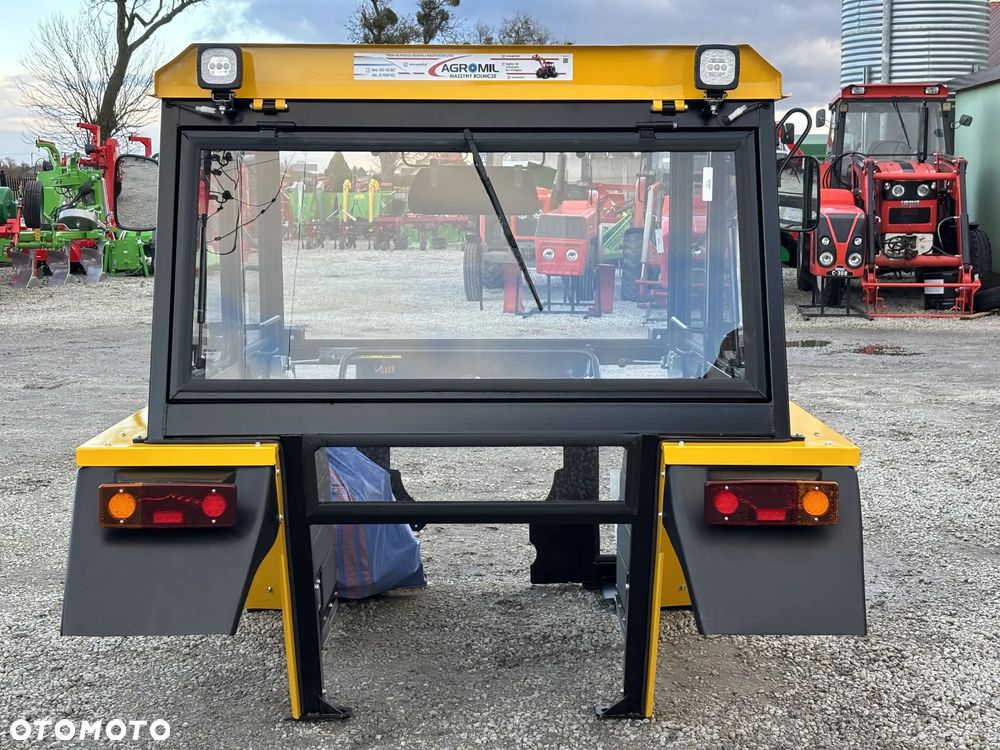 Kabina ciągnikowa kabina do ciągnika C- 360 z błotnikami metalowymi Naglak C360 - 6