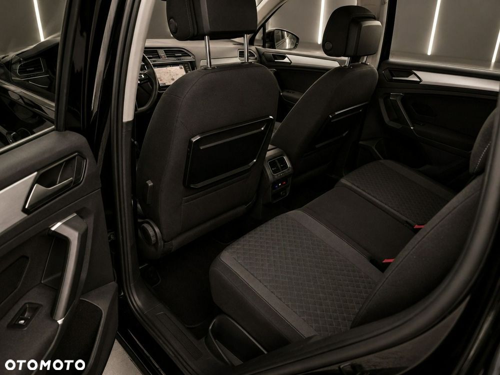 Volkswagen Tiguan - 10
