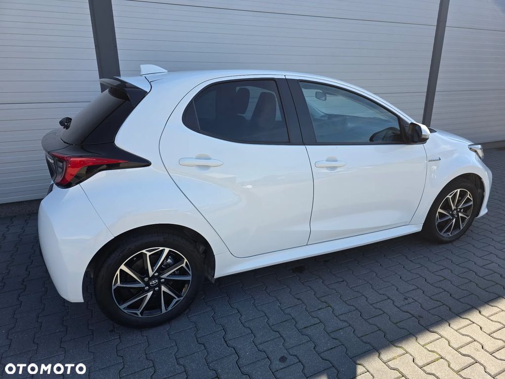 Toyota Yaris 1.5 Executive CVT - 11