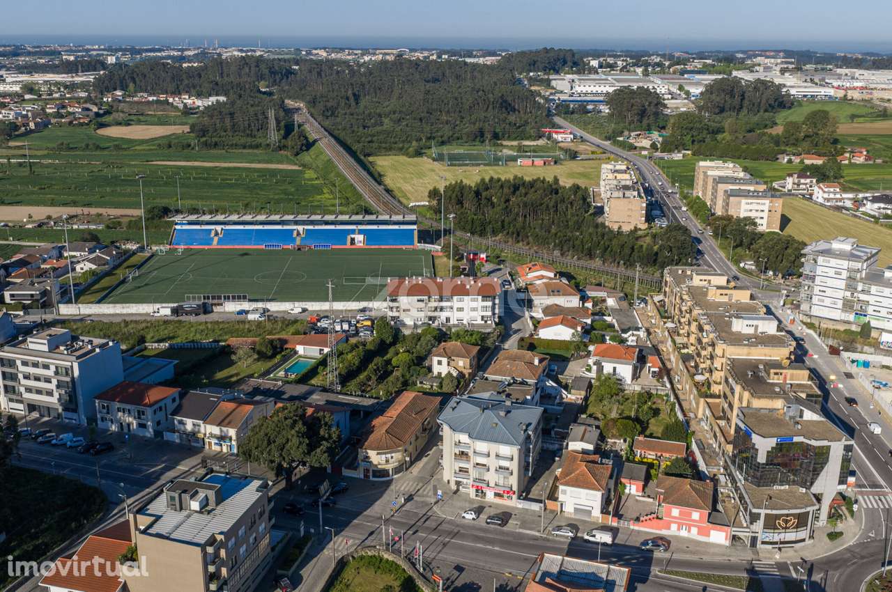 Apartamento T1 Mobilado com Garagem no Castêlo da Maia! - Grande imagem: 2/19