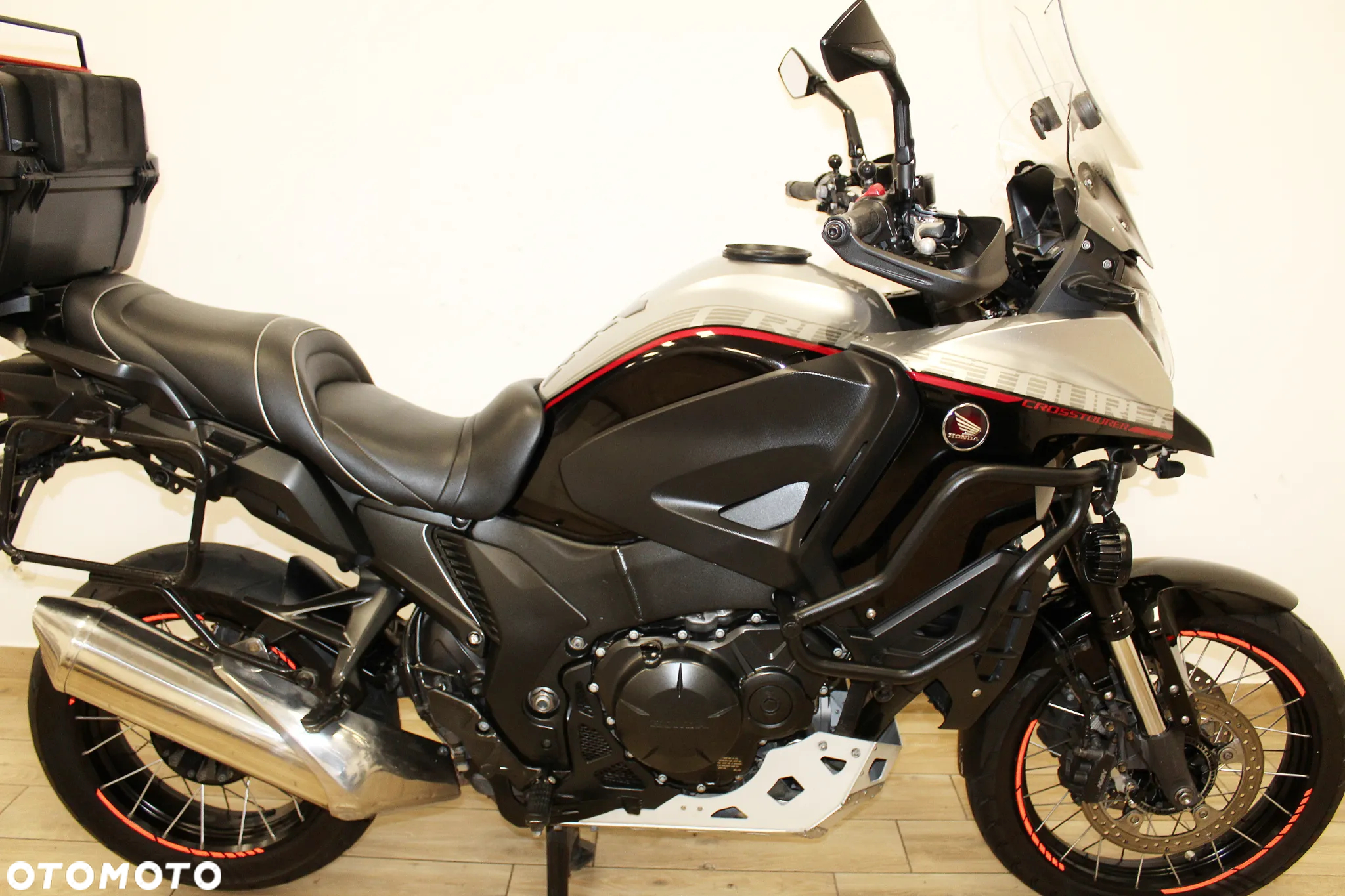 Honda VFR - 9