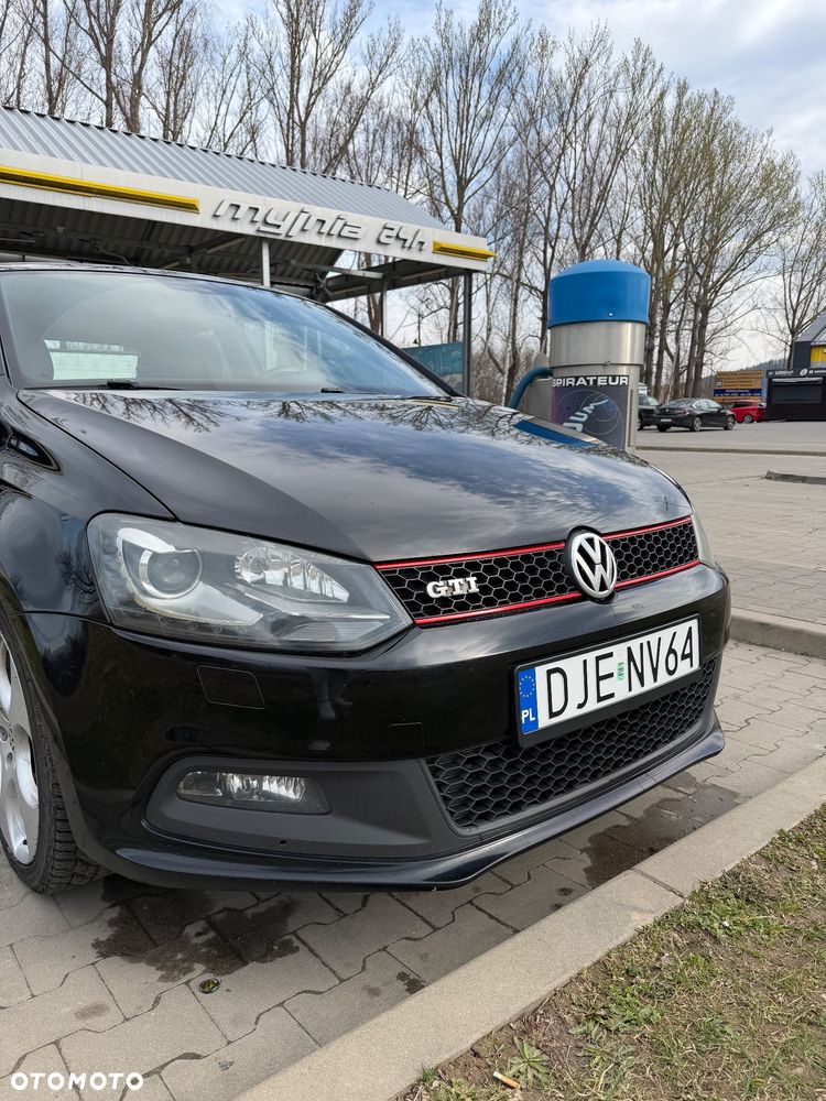 Volkswagen Polo 1.4 DSG GTI - 12