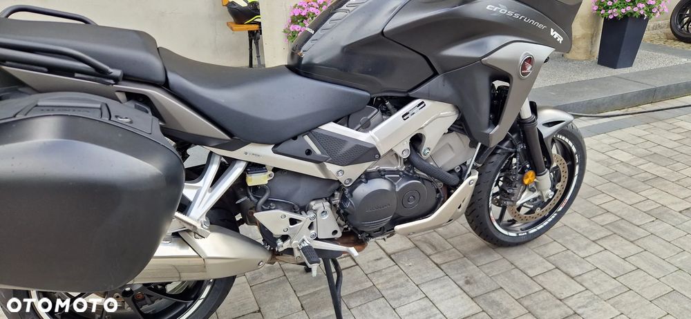 Honda VFR - 6