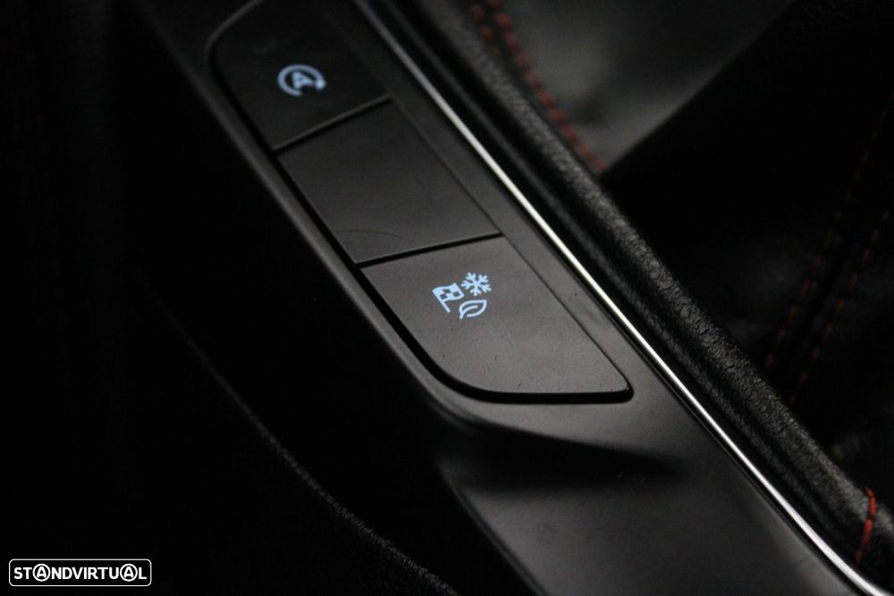 Ford Kuga 1.5 EcoBoost ST-Line - 24