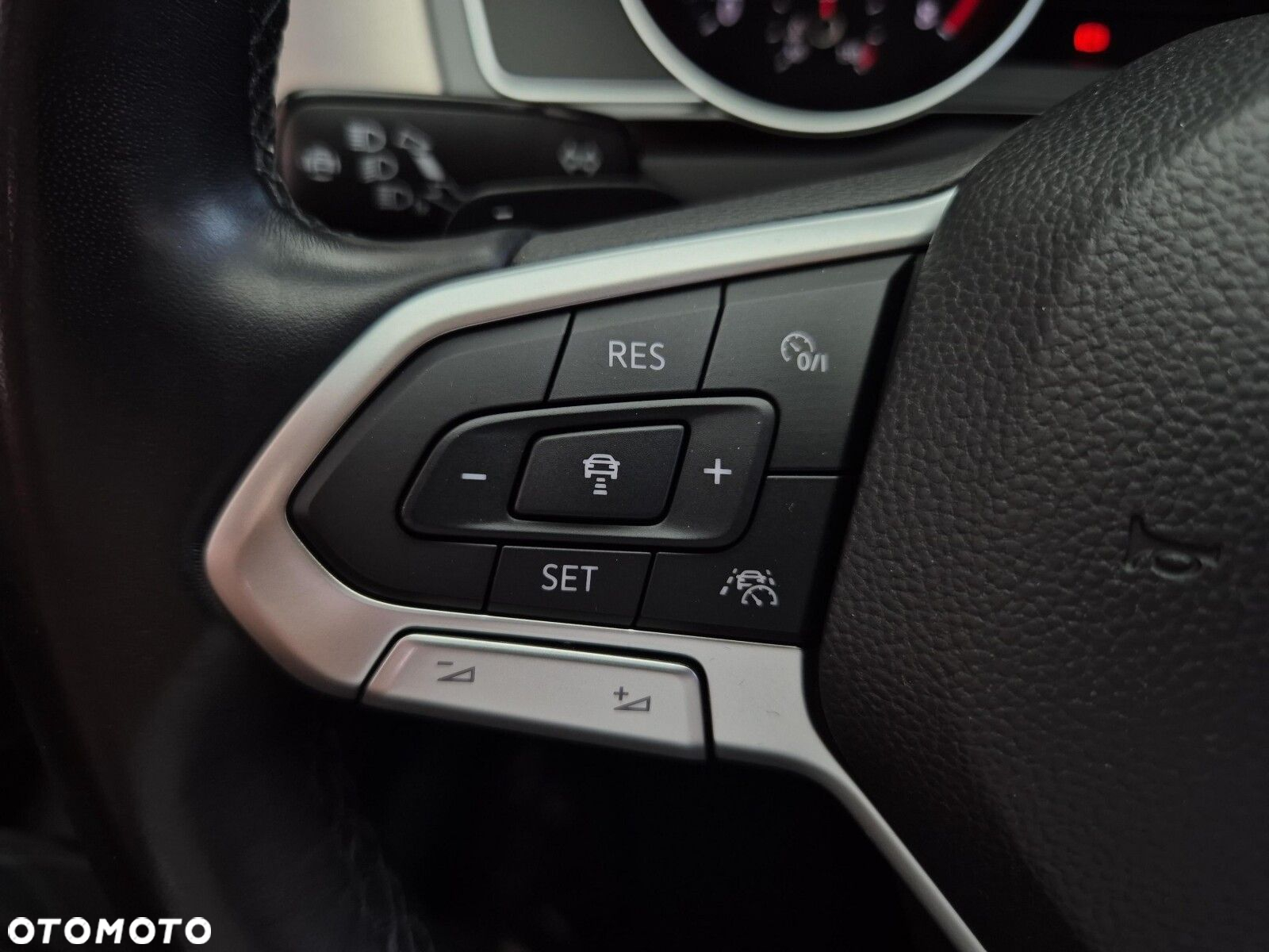 Volkswagen Passat 2.0 TSI Elegance DSG - 20