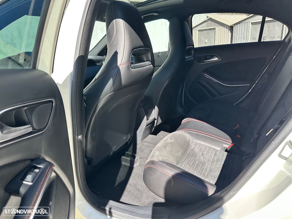 Mercedes-Benz A 180 CDI AMG Line - 28