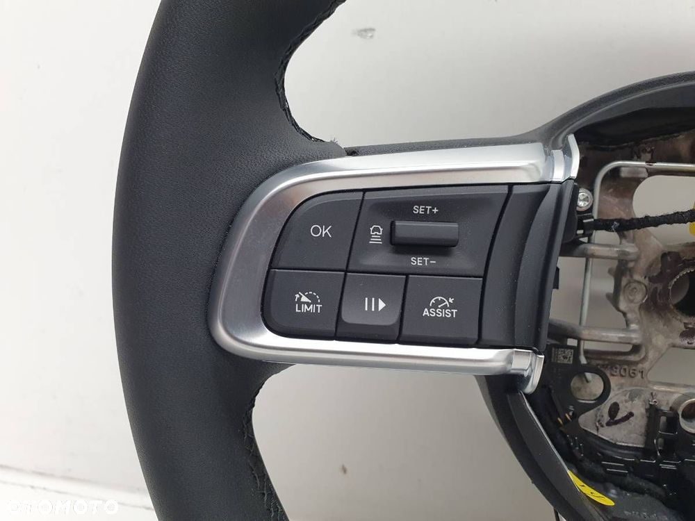 KIEROWNICA SKÓRA MULTIFUNKCJA JEEP AVENGER 07357744630 - 2