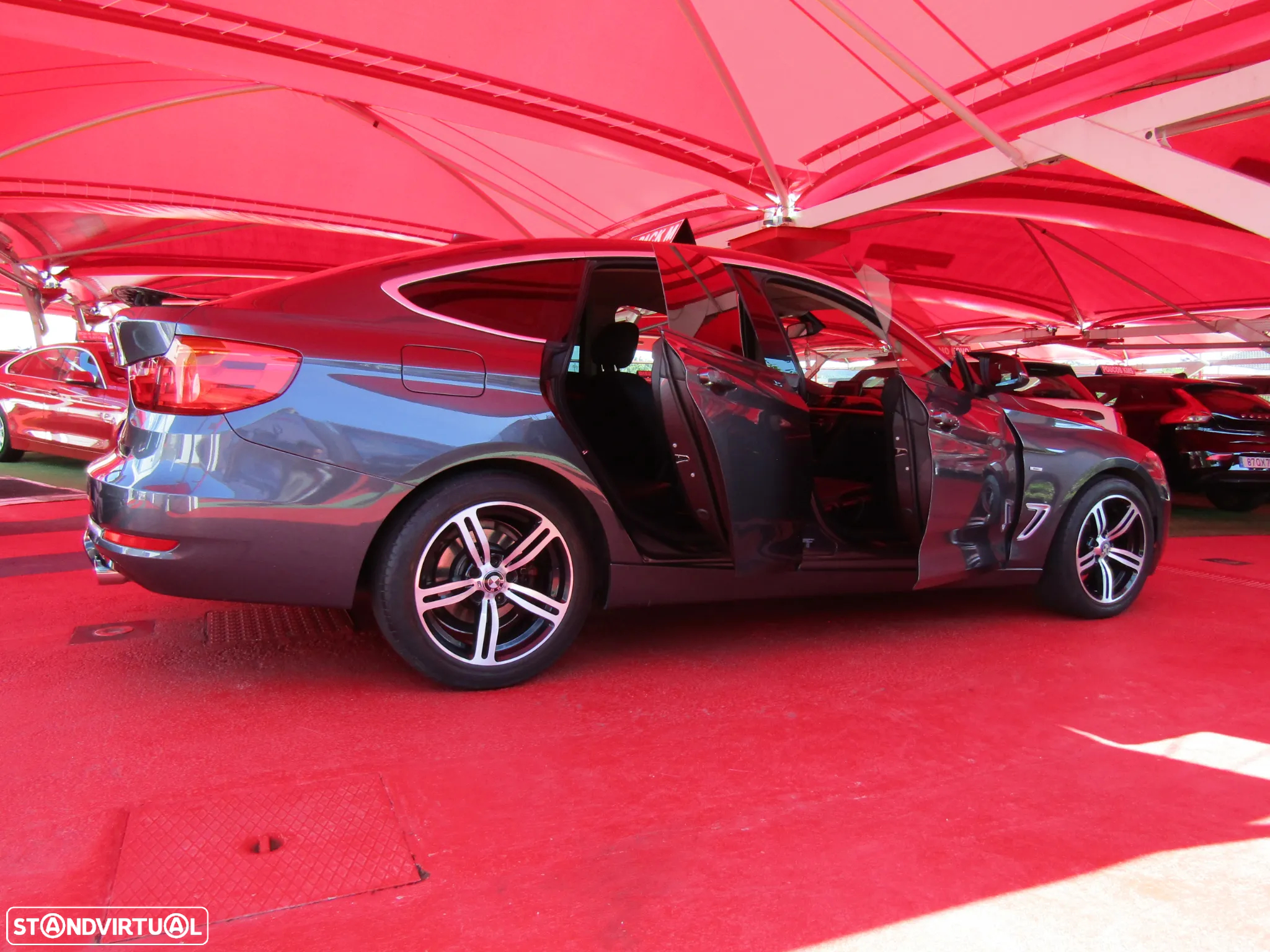 BMW 318 Gran Turismo d Pack M - 5