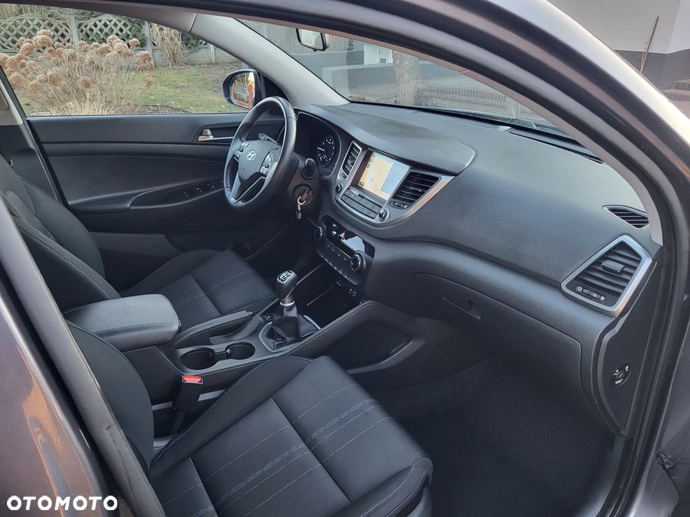 Hyundai Tucson 1.6 GDI BlueDrive Style 2WD - 33