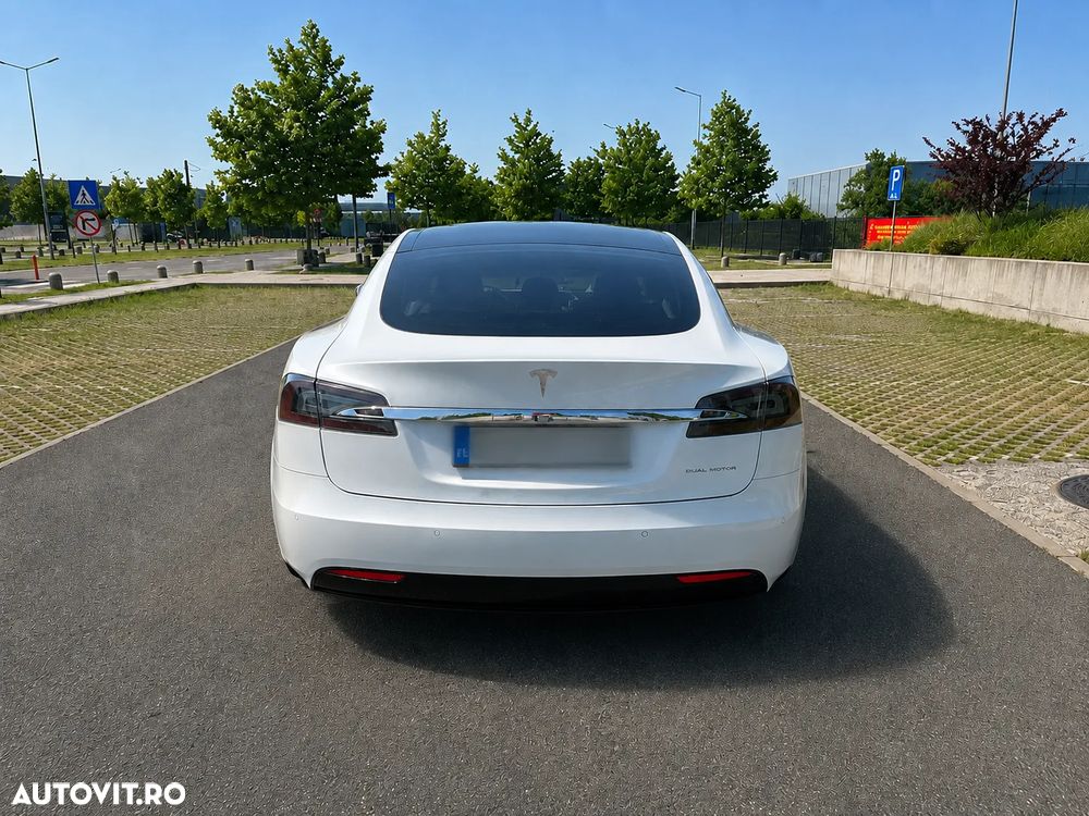 Tesla Model S Long Range - 10