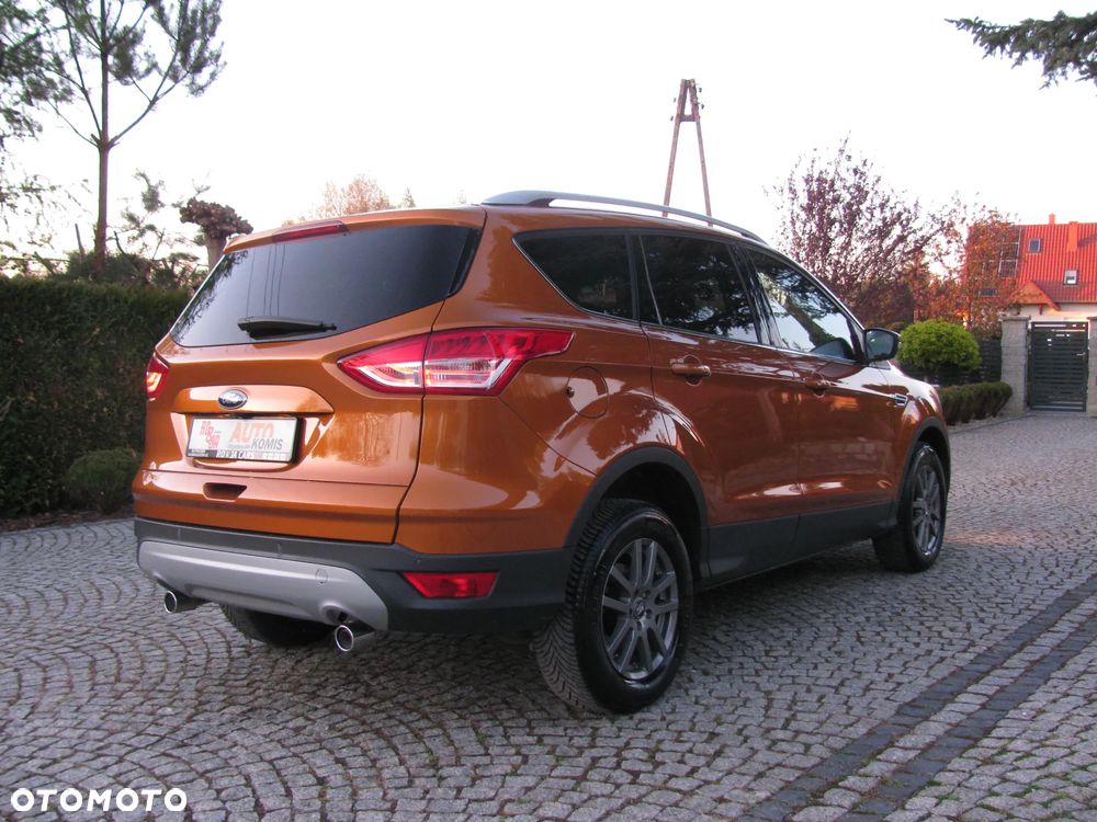 Ford Kuga 2.0 TDCi 2x4 Titanium - 38